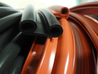 tesnenia hadice šnúry dosky zo silikónovej gumy pre priemyselného výrobcu v Poľsku